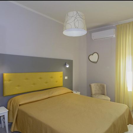 City Hotel Viareggio Szoba fotó